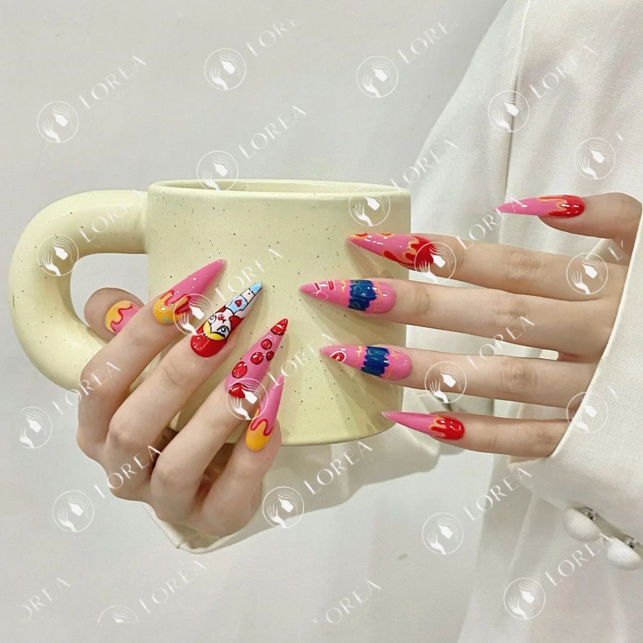 Canlı Çok Renkli Sanatsal Stiletto El Yapımı Takma Tırnak Hover