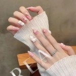 Bahar Esintili Pembe Tavşanlı Badem El Yapımı Takma Tırnak XS
