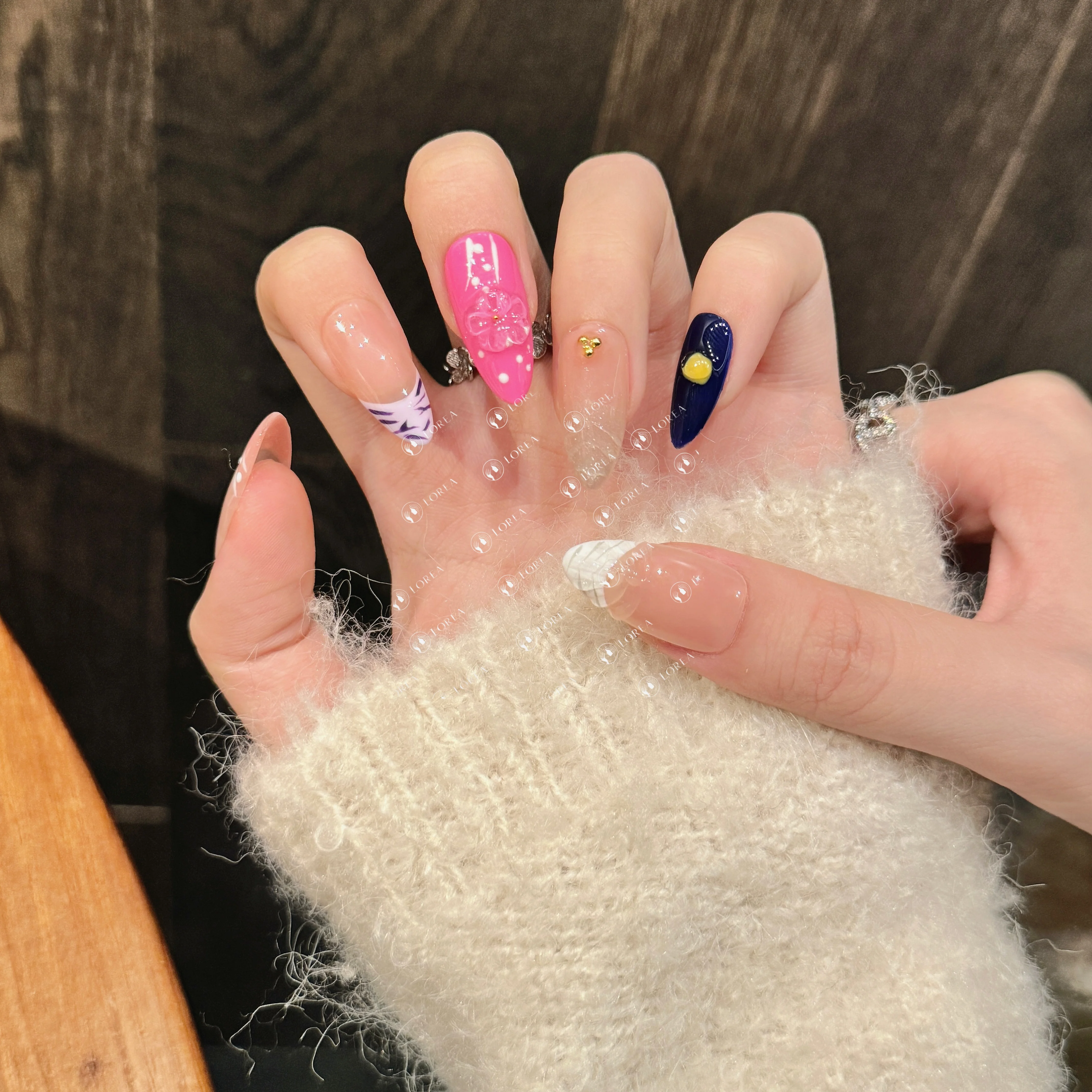 Rengarenk Eğlenceli Desenli Stiletto El Yapımı Takma Tırnak Hover